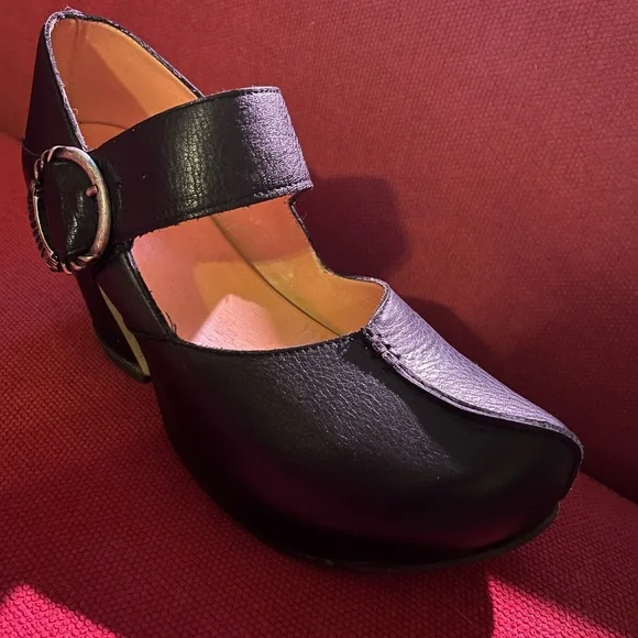 Killer John Fluevog Black Platform Mary Jane’s - Picture 7 of 12